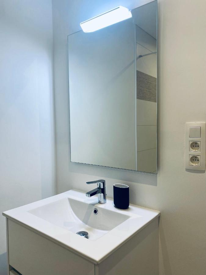 100% Renovated - Quiet Appartment Лиеж Екстериор снимка